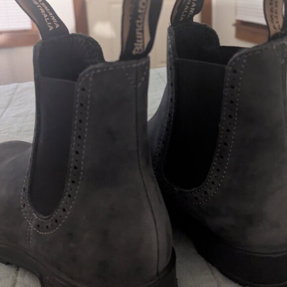 Blundstone High Top Chelsea Boots - Picture 8 of 8